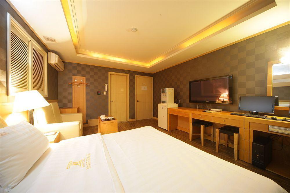 Hotel Noblesse, Yeoksam Seoul Ngoại thất bức ảnh