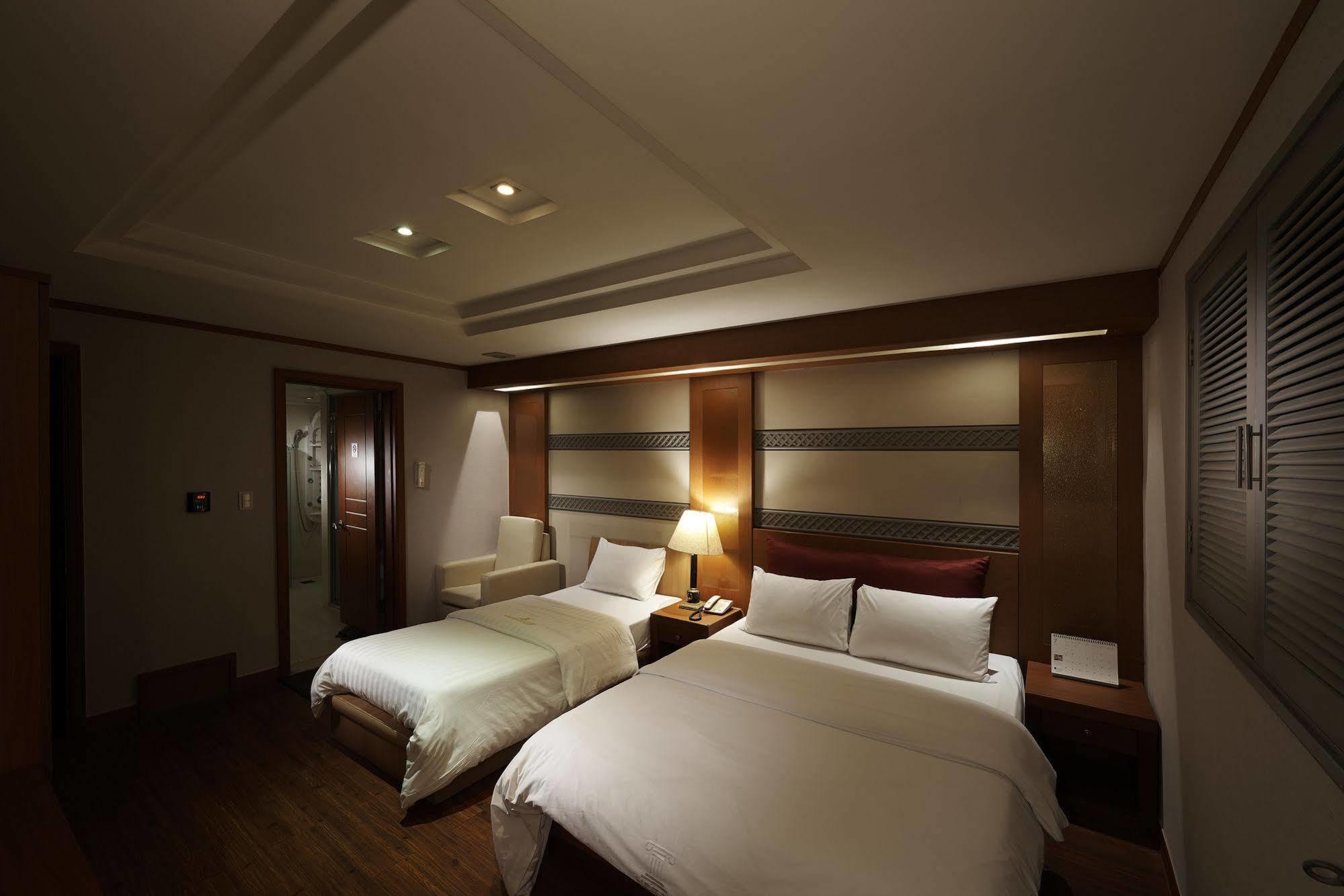 Hotel Noblesse, Yeoksam Seoul Ngoại thất bức ảnh