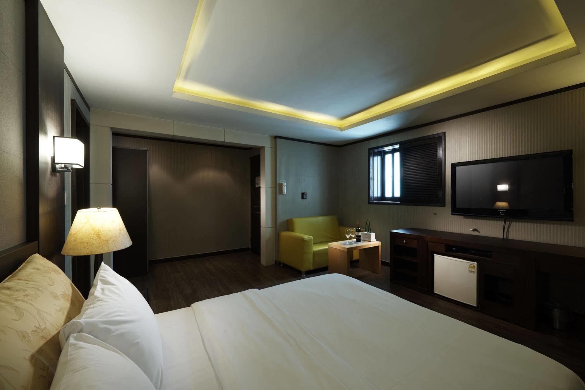 Hotel Noblesse, Yeoksam Seoul Ngoại thất bức ảnh